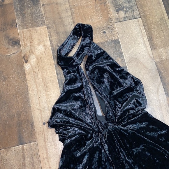 Astr velvet romper halter shorts soft lined black small open back Loretta - Picture 5 of 7